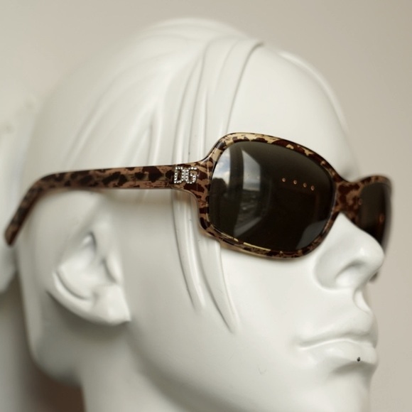 Y2K 😎 D&G Dolce & Gabbana Brown Tortoise Sunglasses with crystals - Picture 10 of 10
